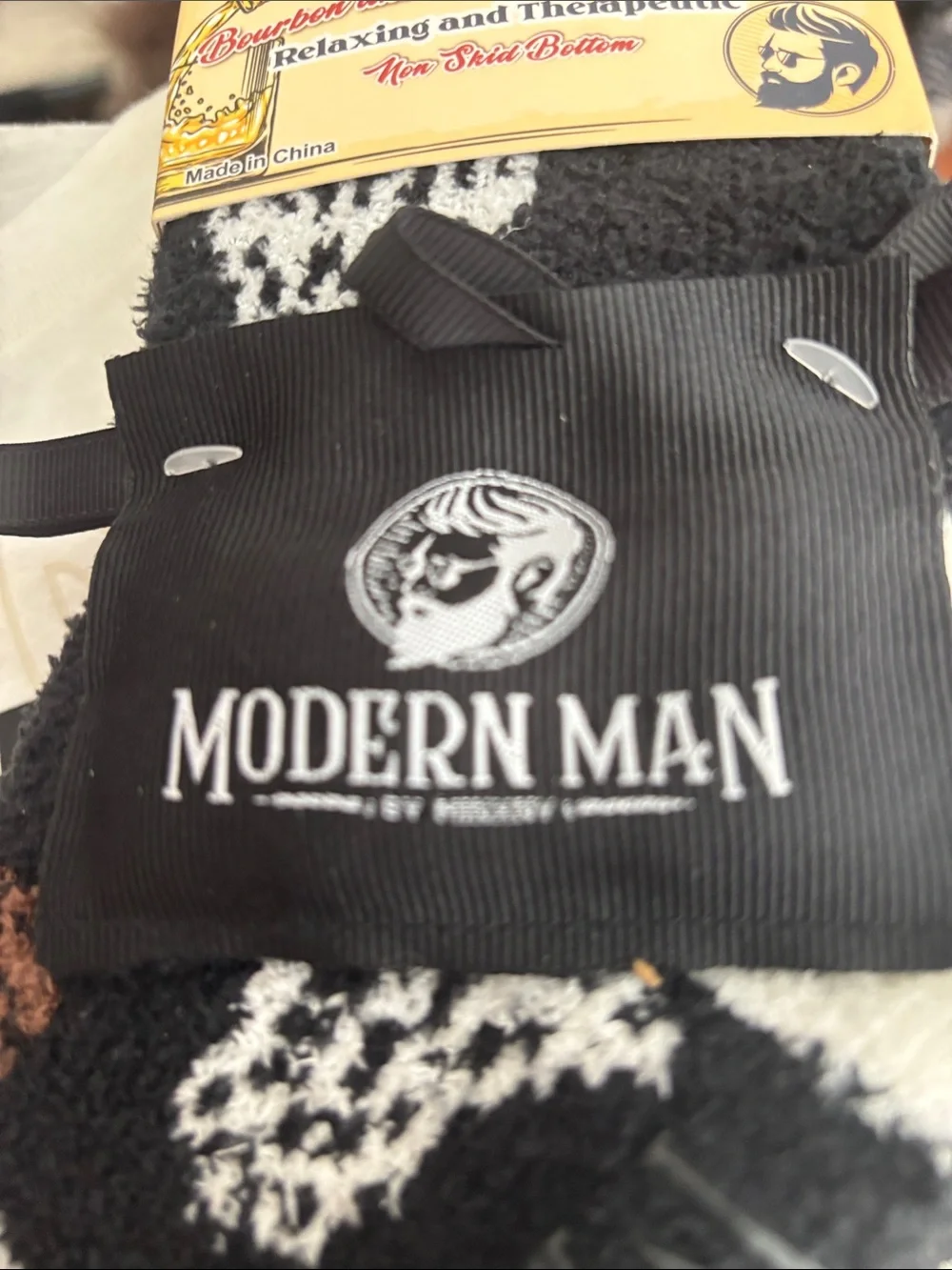 Men's Black Patterned Fuzzy Crew Socks - 2 Pack